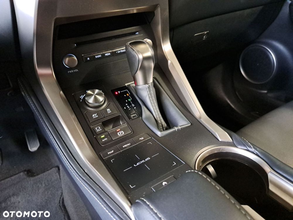 Lexus NX 300h F Impression AWD - 27