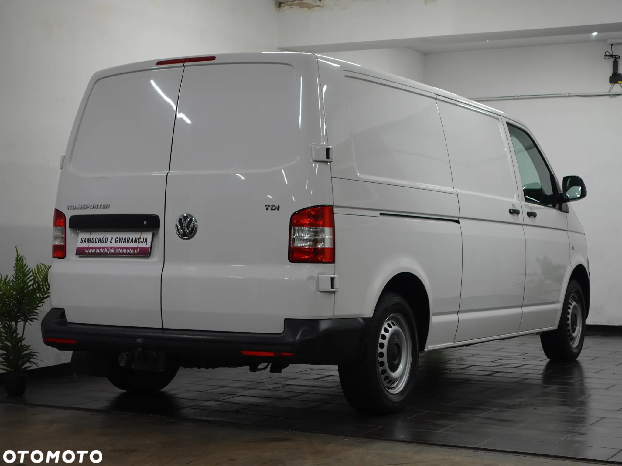 Volkswagen Transporter - Long - 9