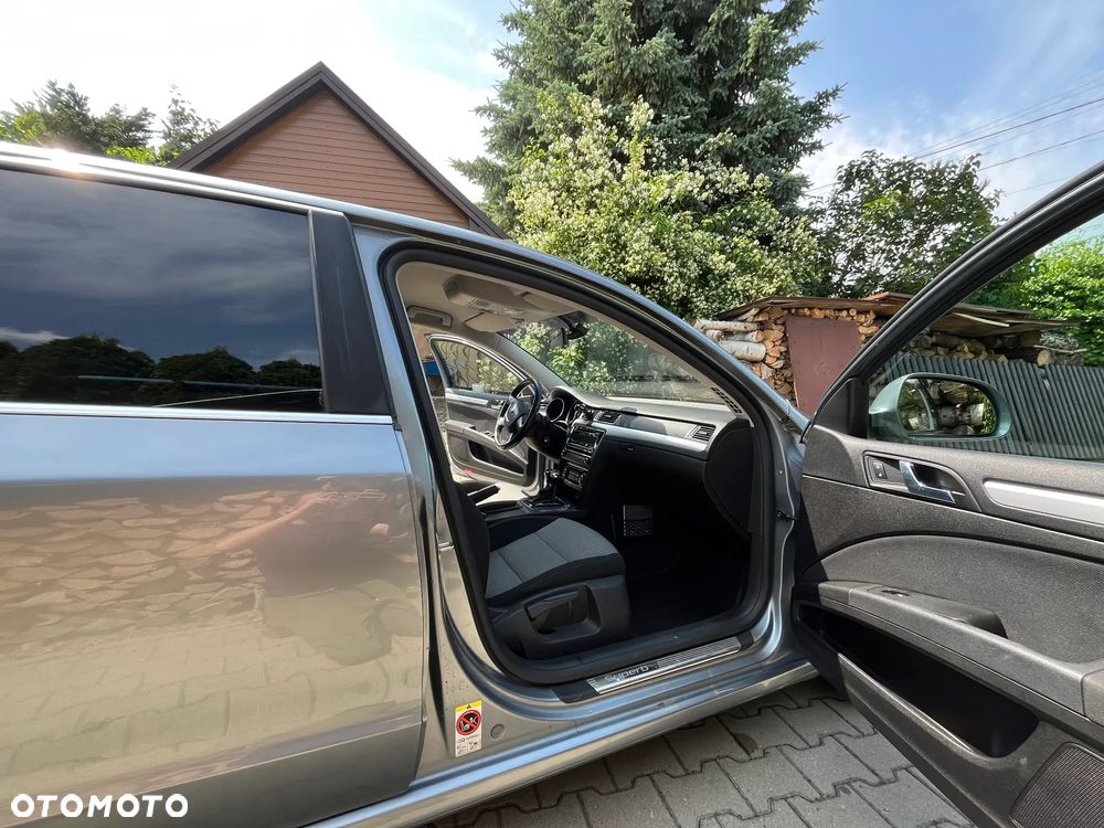 Skoda Superb 1.8 TSI Ambition DSG - 21