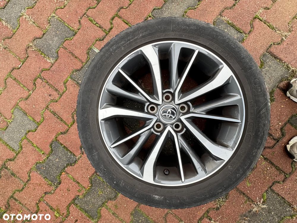 Toyota Avensis 2.0 Premium MS - 21