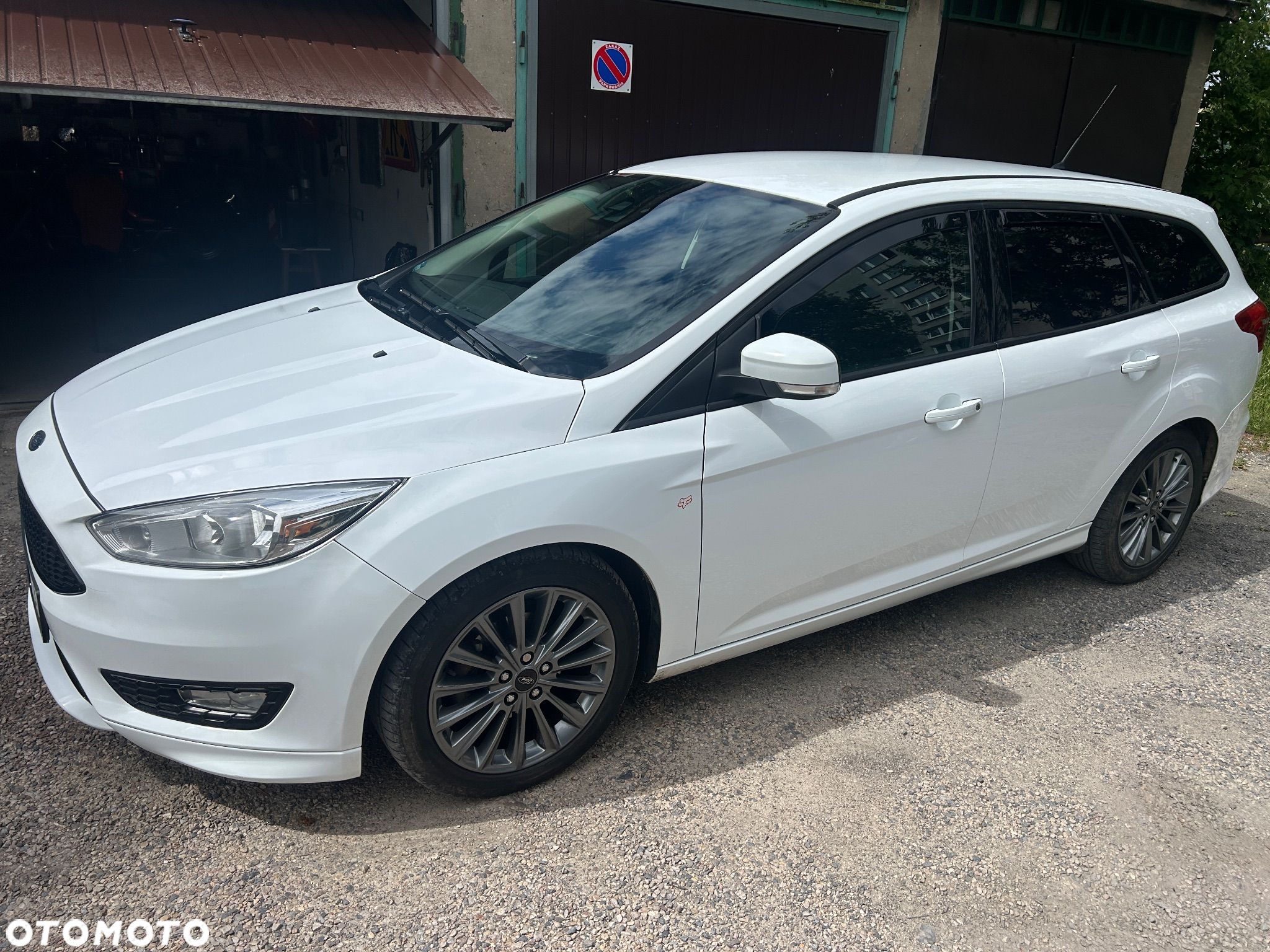 Ford Focus 1.5 TDCi Black Edition - 1