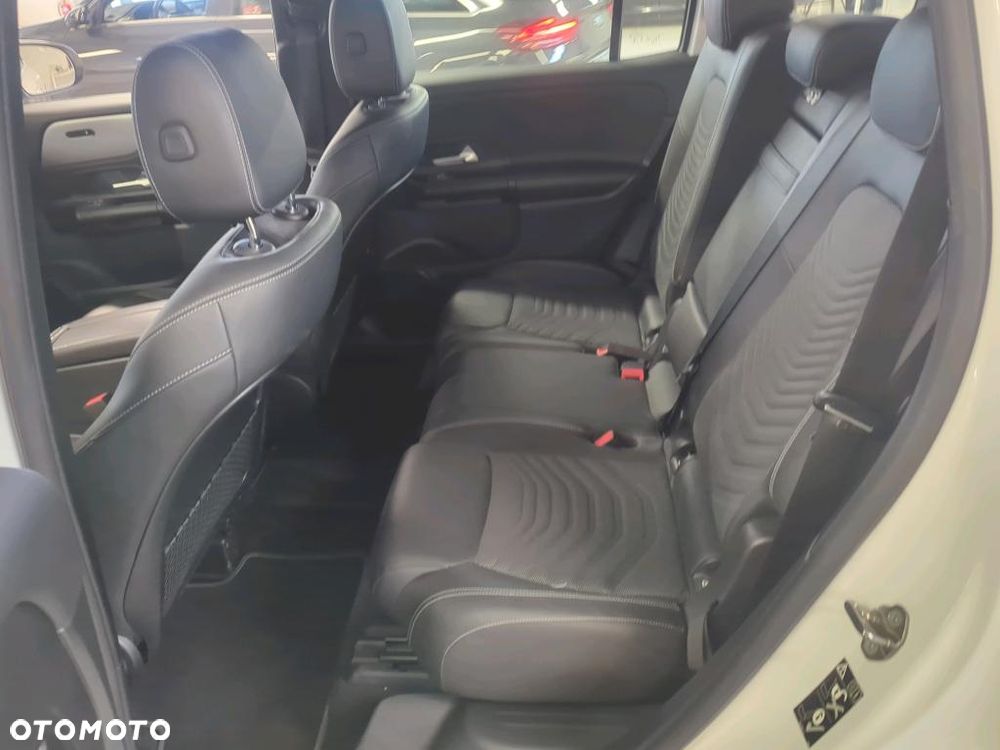 Mercedes-Benz GLB 200 7G-DCT - 9