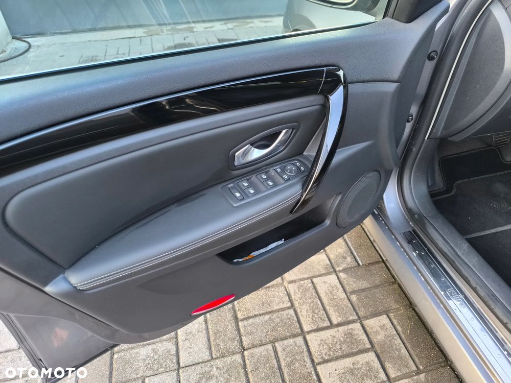 Renault Laguna 2.0 dCi Initiale - 19