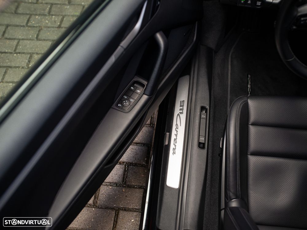 Porsche 911 (992) Carrera - 25