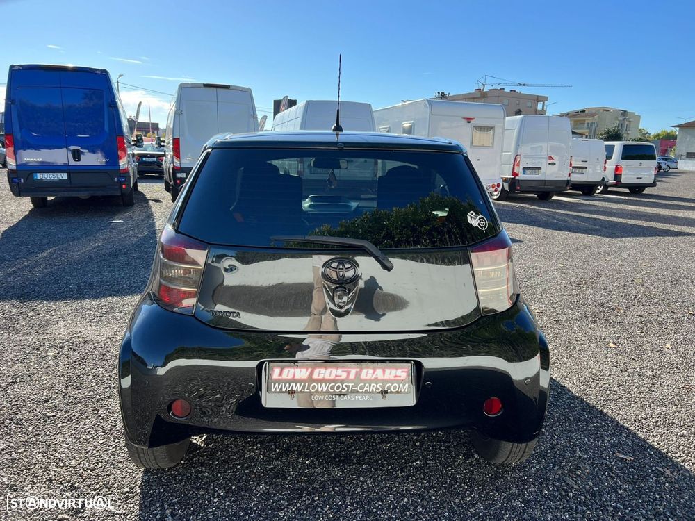 Toyota iQ 1.4 D-4D - 8