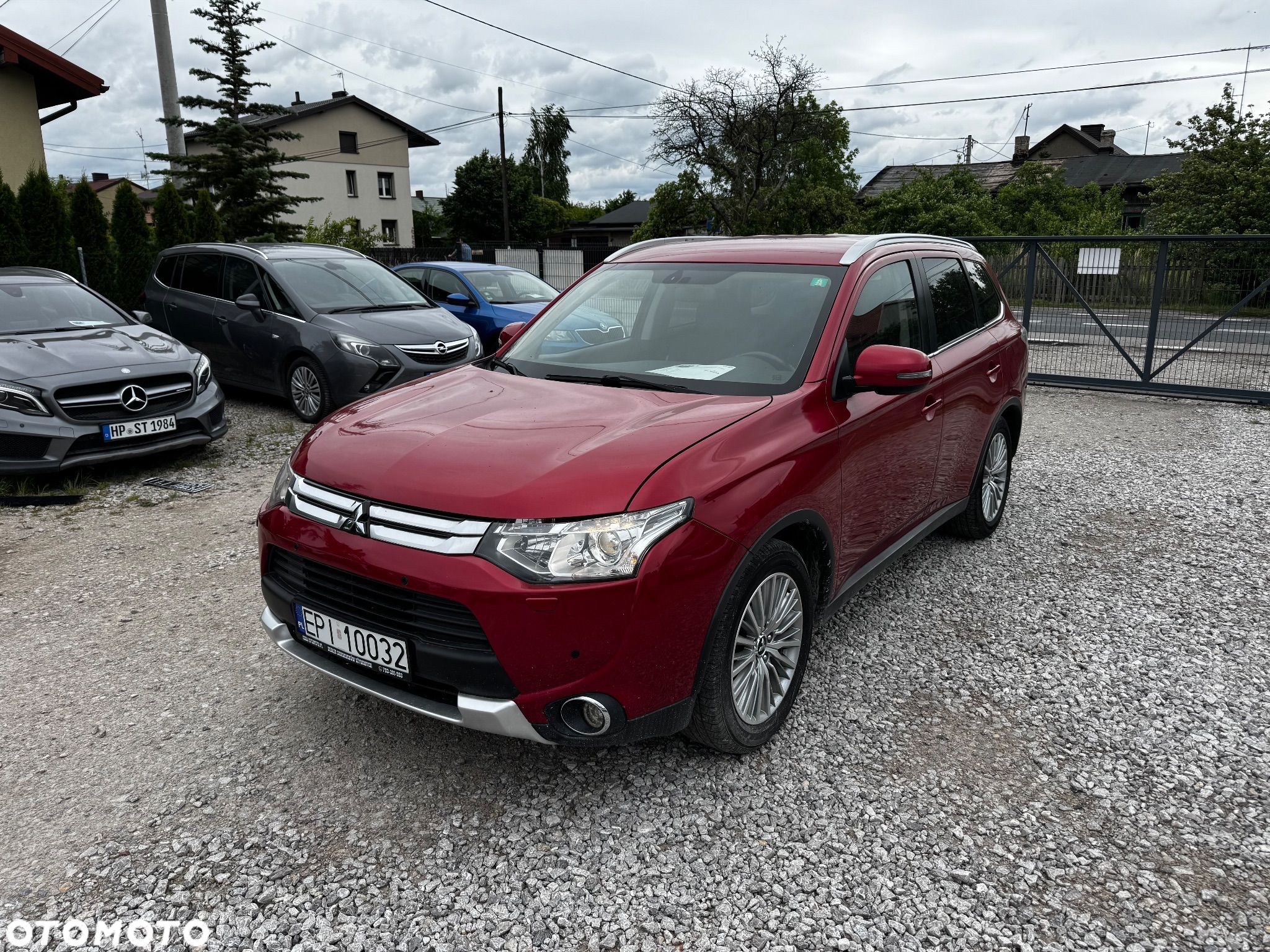 Mitsubishi Outlander 2.0 Instyle + 4WD CVT - 1