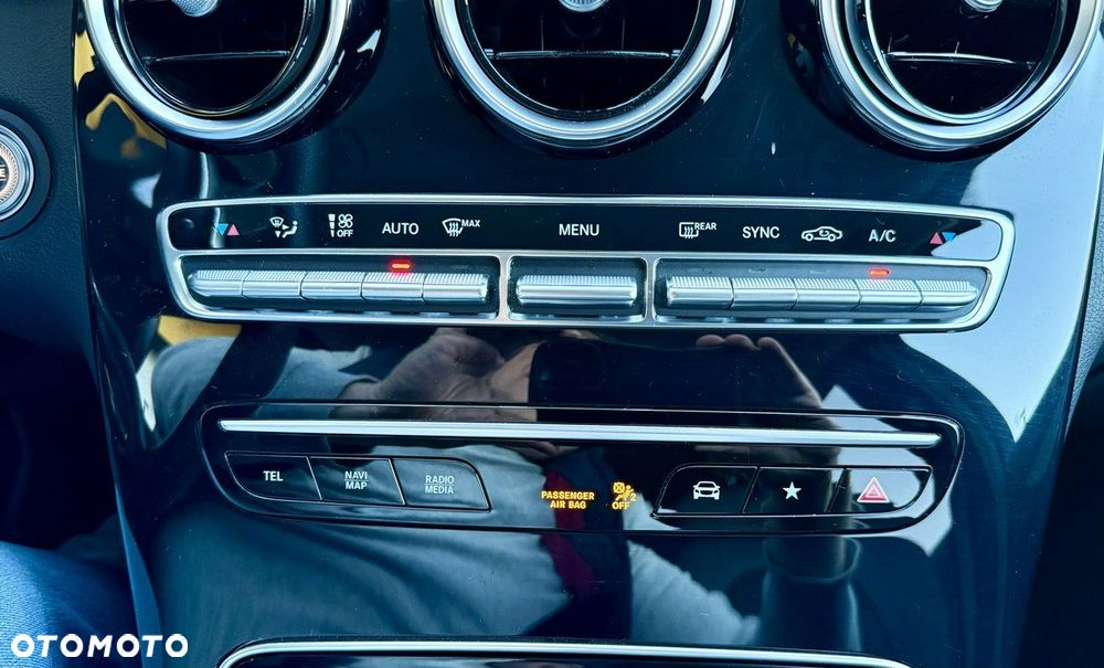 Mercedes-Benz GLC 300 d 4Matic 9G-TRONIC AMG Line - 20