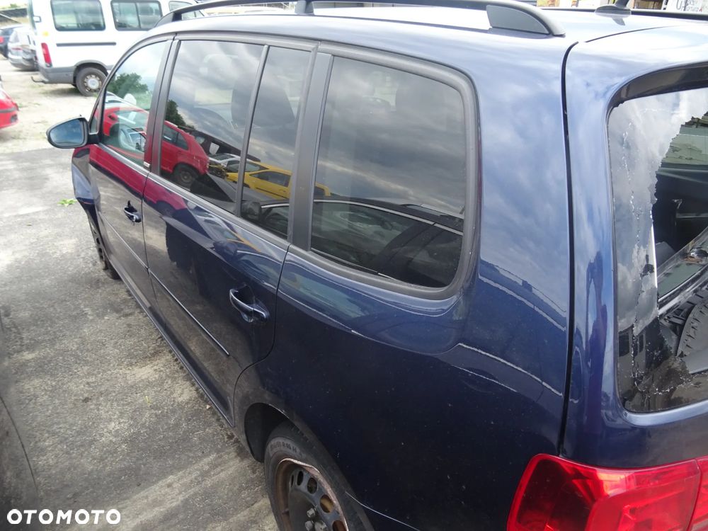 Vw Touran 2011 na części maska klapa zderzak błotnik drzwi - 4