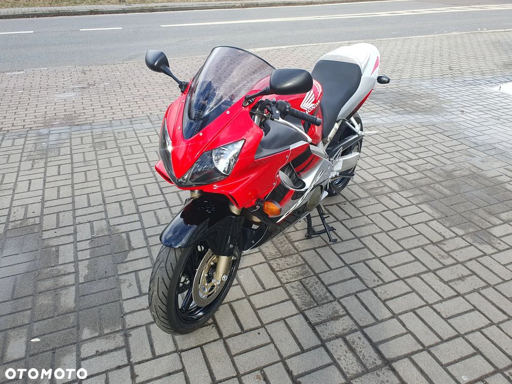 Honda CBR - 29