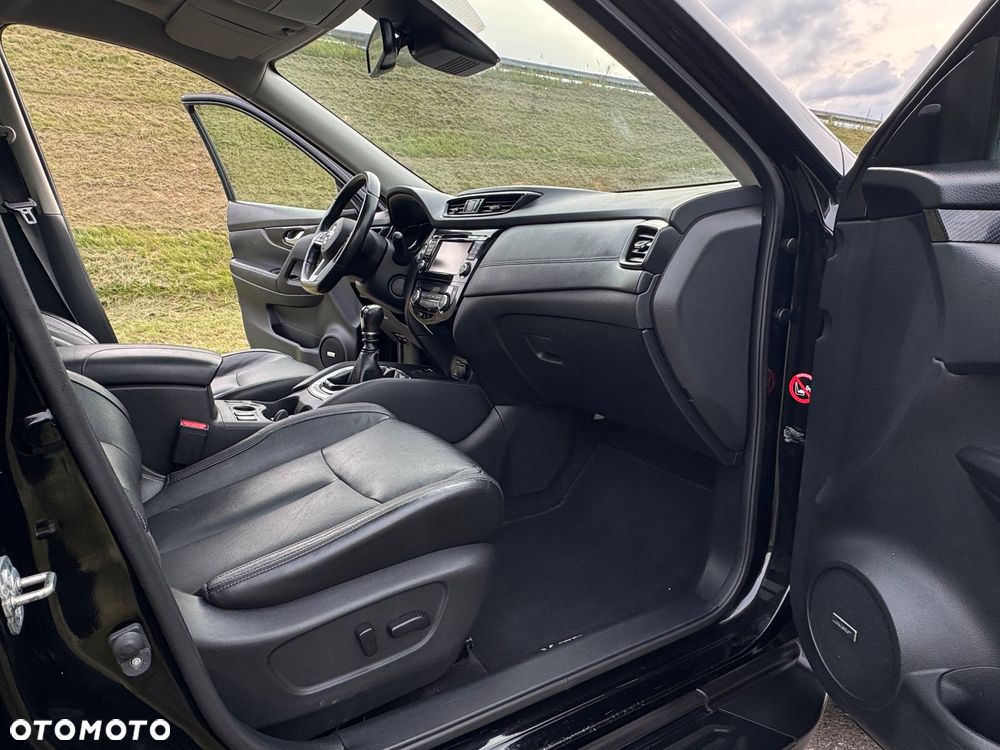 Nissan X-Trail 1.6 DIG-T Tekna - 24