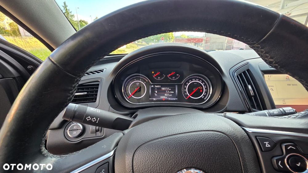 Opel Insignia - 13