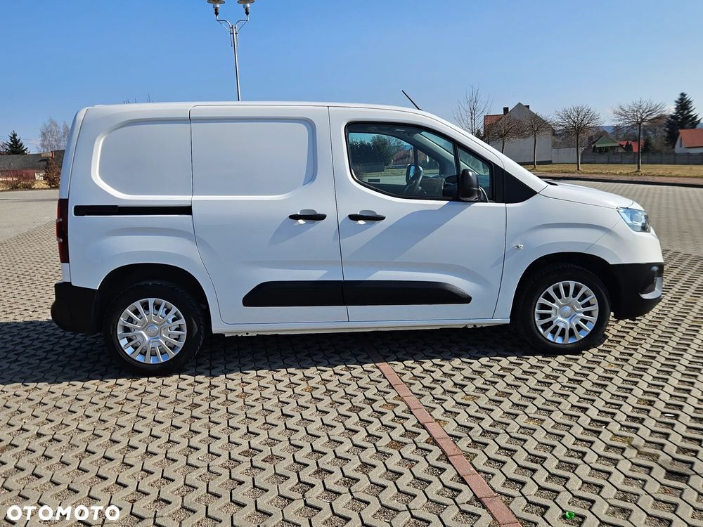 Toyota Proace City,  Salon Polska, 3 osobowy. - 8