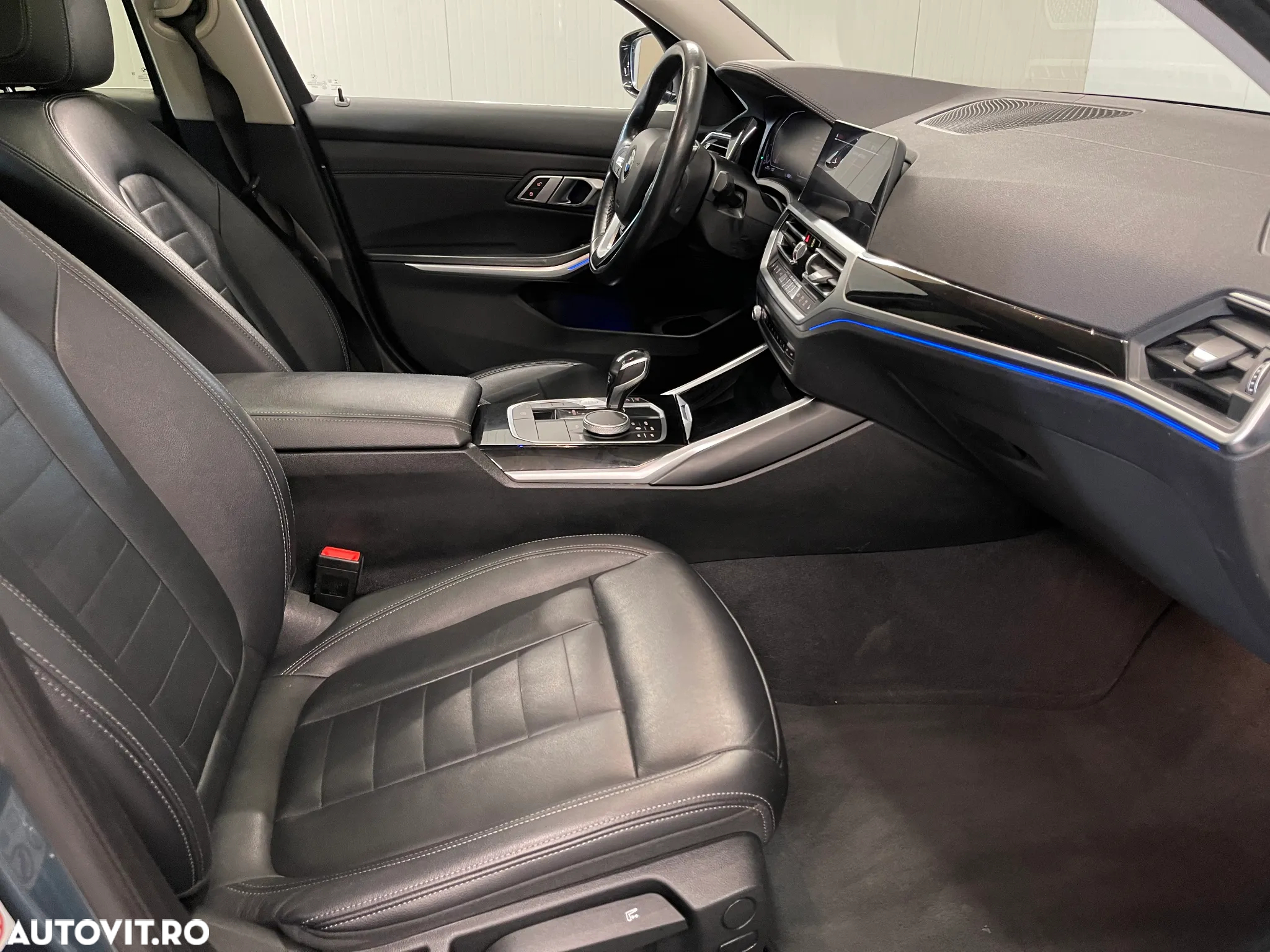 BMW Seria 3 320d xDrive AT Luxury Line - 12