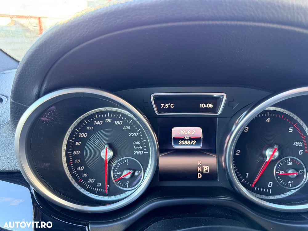 Mercedes-Benz GLS - 10