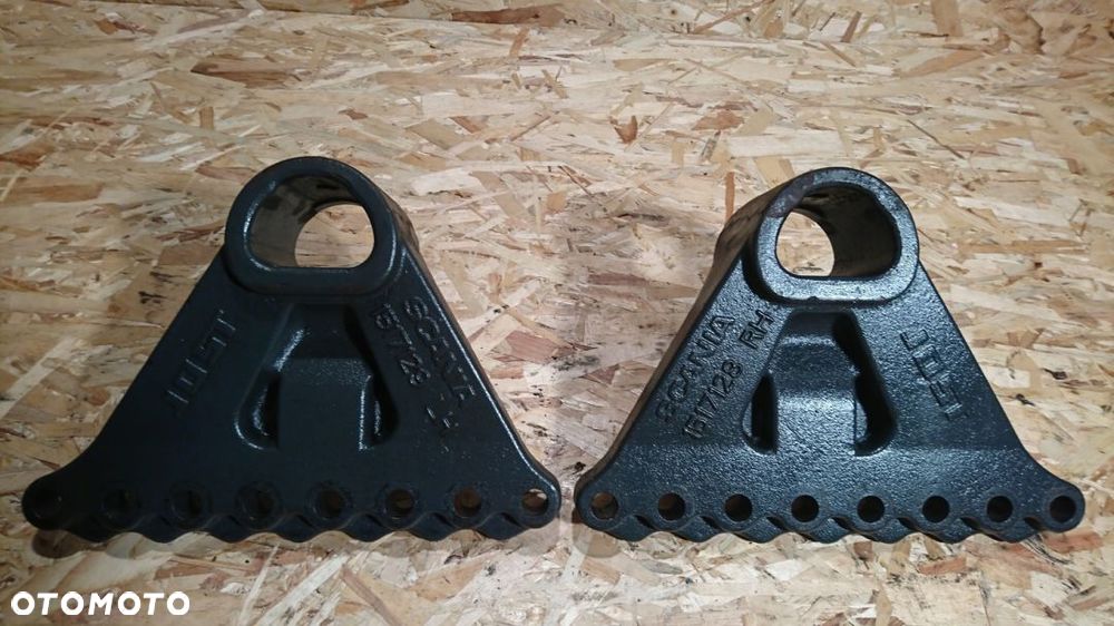 PODSTAWY SIODŁO "GF JOST " ŁAPY SCANIA