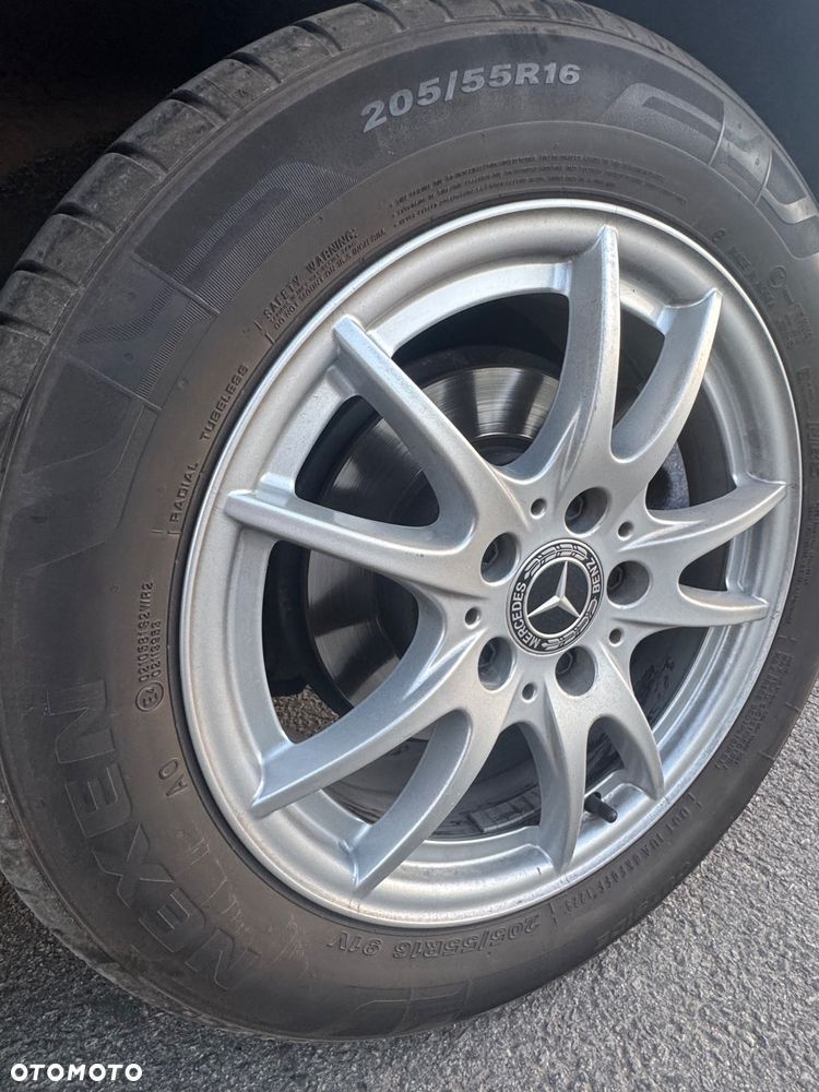 Mercedes-Benz Klasa B 180 (BlueEFFICIENCY) - 34