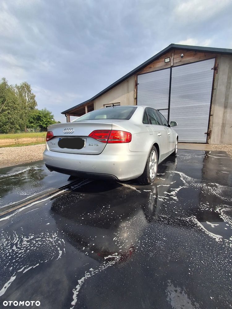Audi A4 Avant 2.0 TDI - 4