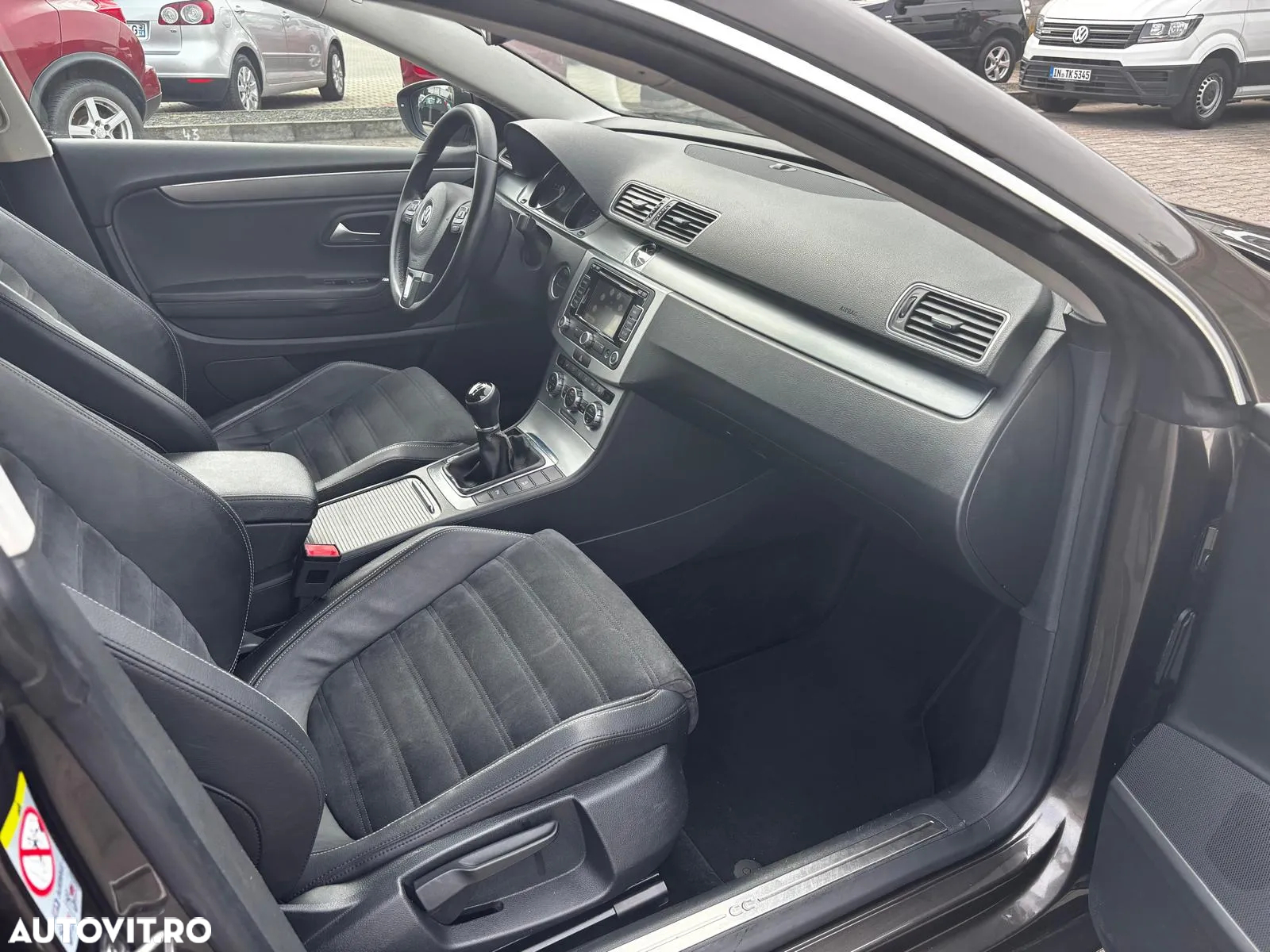 Volkswagen Passat CC - 11