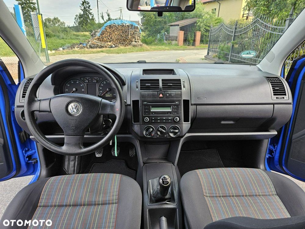 Volkswagen Polo - 12