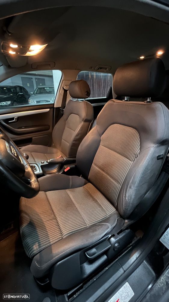 Audi A4 Avant 2.0 TDi S-line - 4