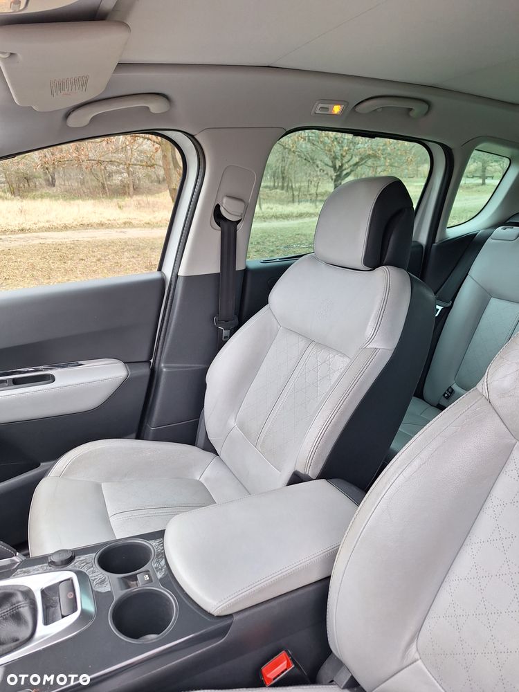 Peugeot 3008 HDi FAP 150 Roland Garros - 13