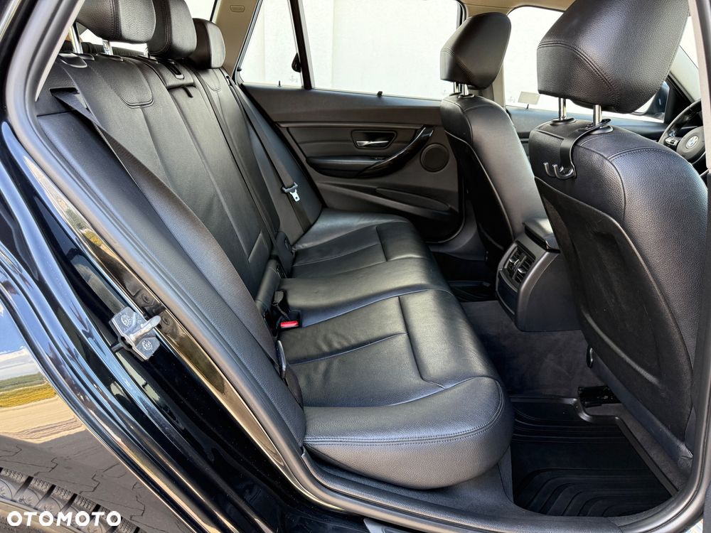 BMW Seria 3 - 34