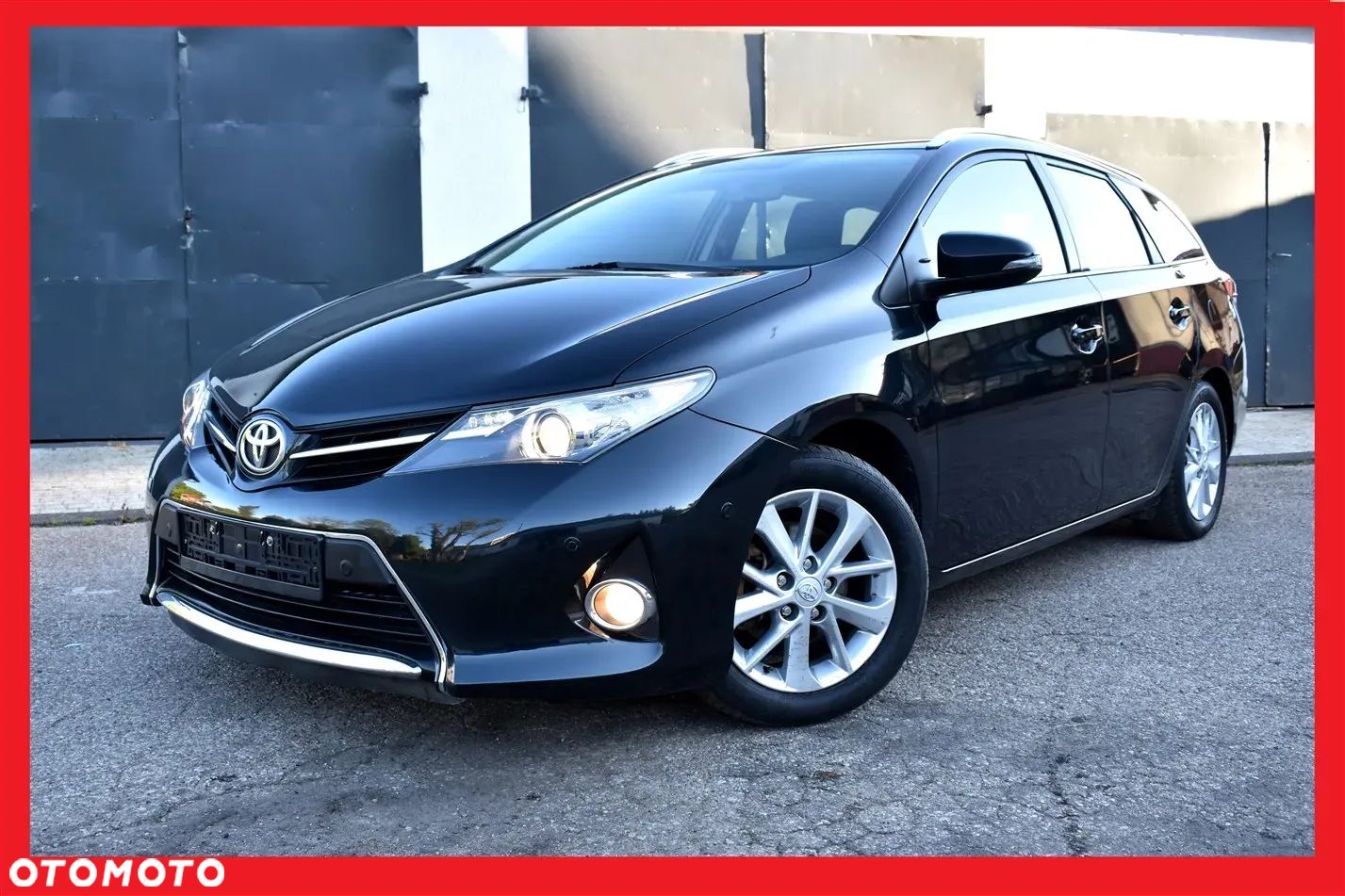 Toyota Auris 1.6 Sol - 1