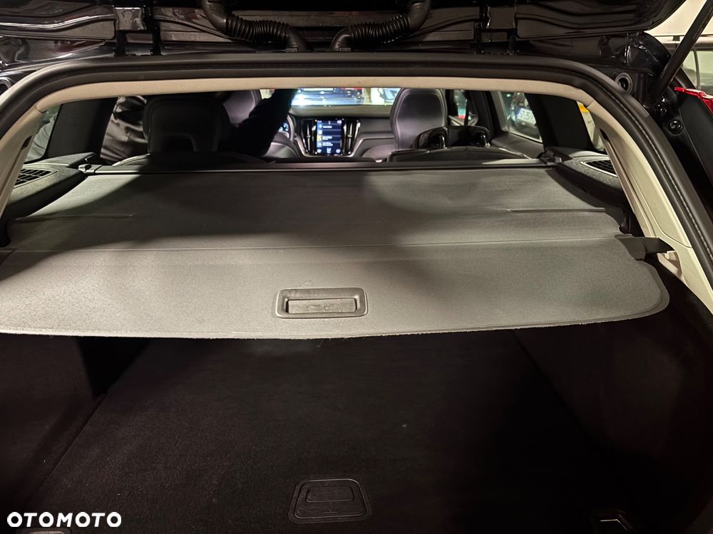 Volvo V60 B4 D Momentum Pro - 16