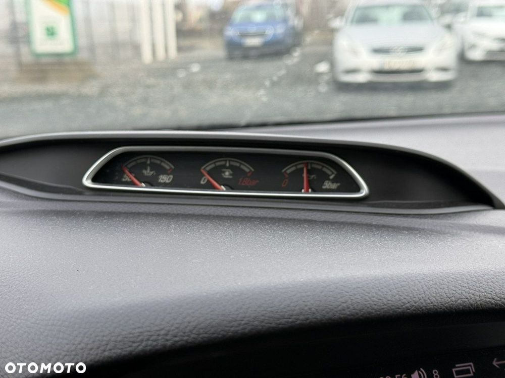 Ford Focus 2.0 EcoBoost ST - 21