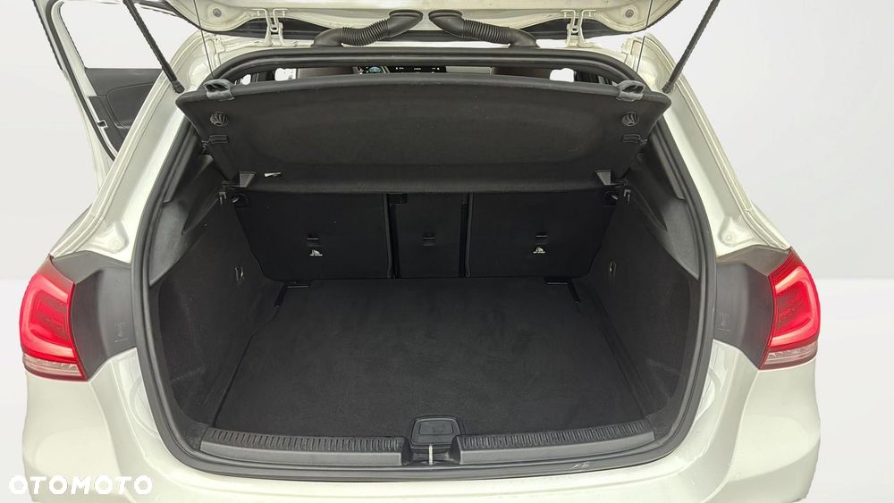 Mercedes-Benz Klasa A 200 d Progressive 8G-DCT - 17