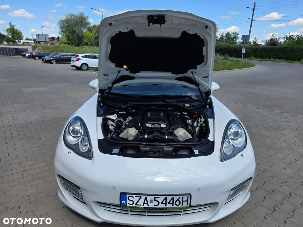 Porsche Panamera Turbo - 37
