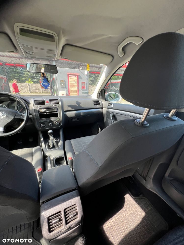 Volkswagen Golf - 23