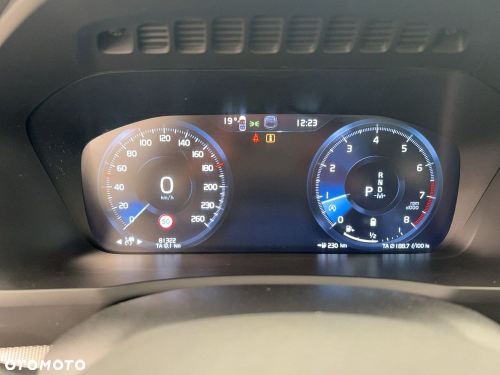 Volvo XC 90 - 16