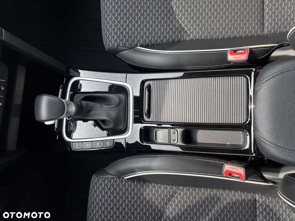 Kia Ceed - 16