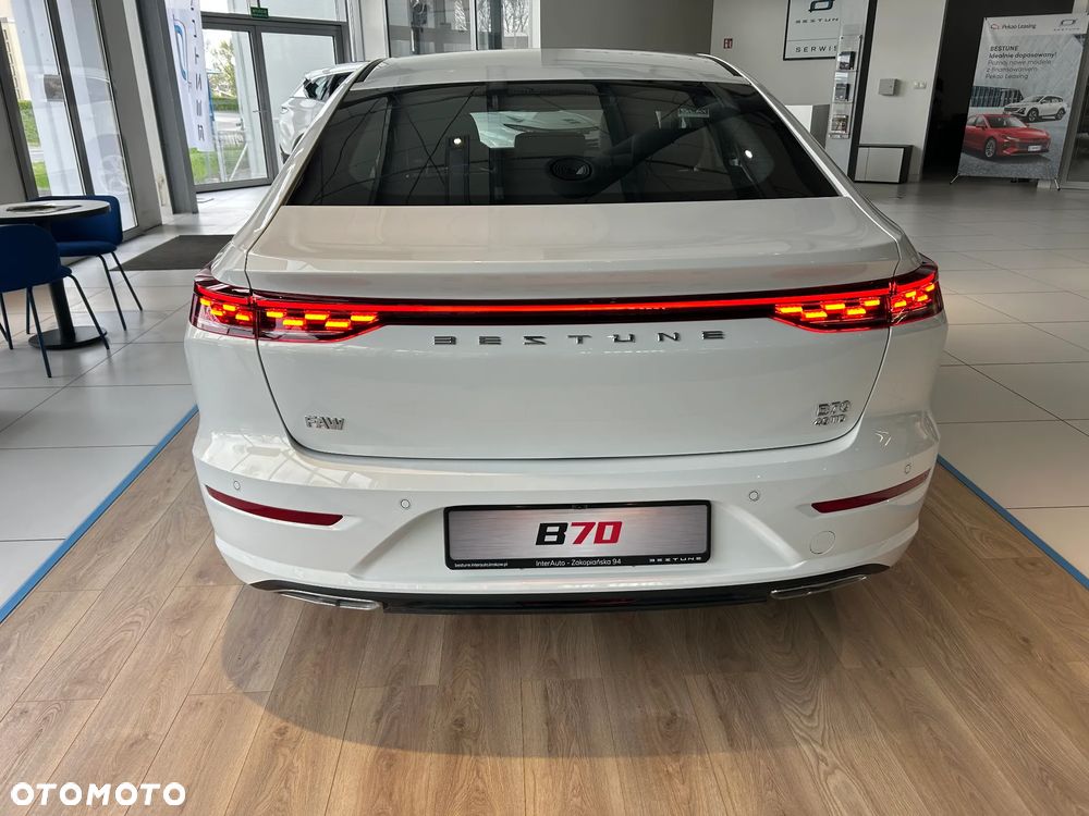 Bestune B70 2.0T Elegance - 6