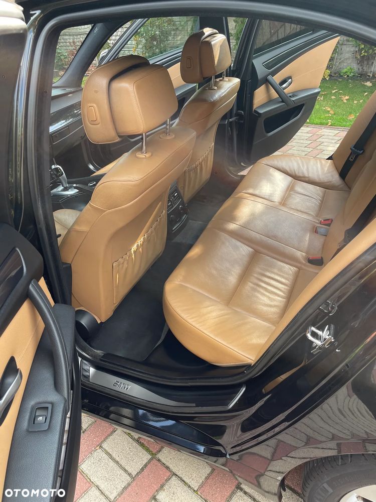 BMW Seria 5 520d - 14