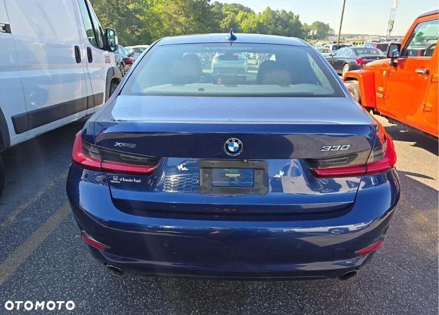 BMW Seria 3 330i xDrive M Sport - 6