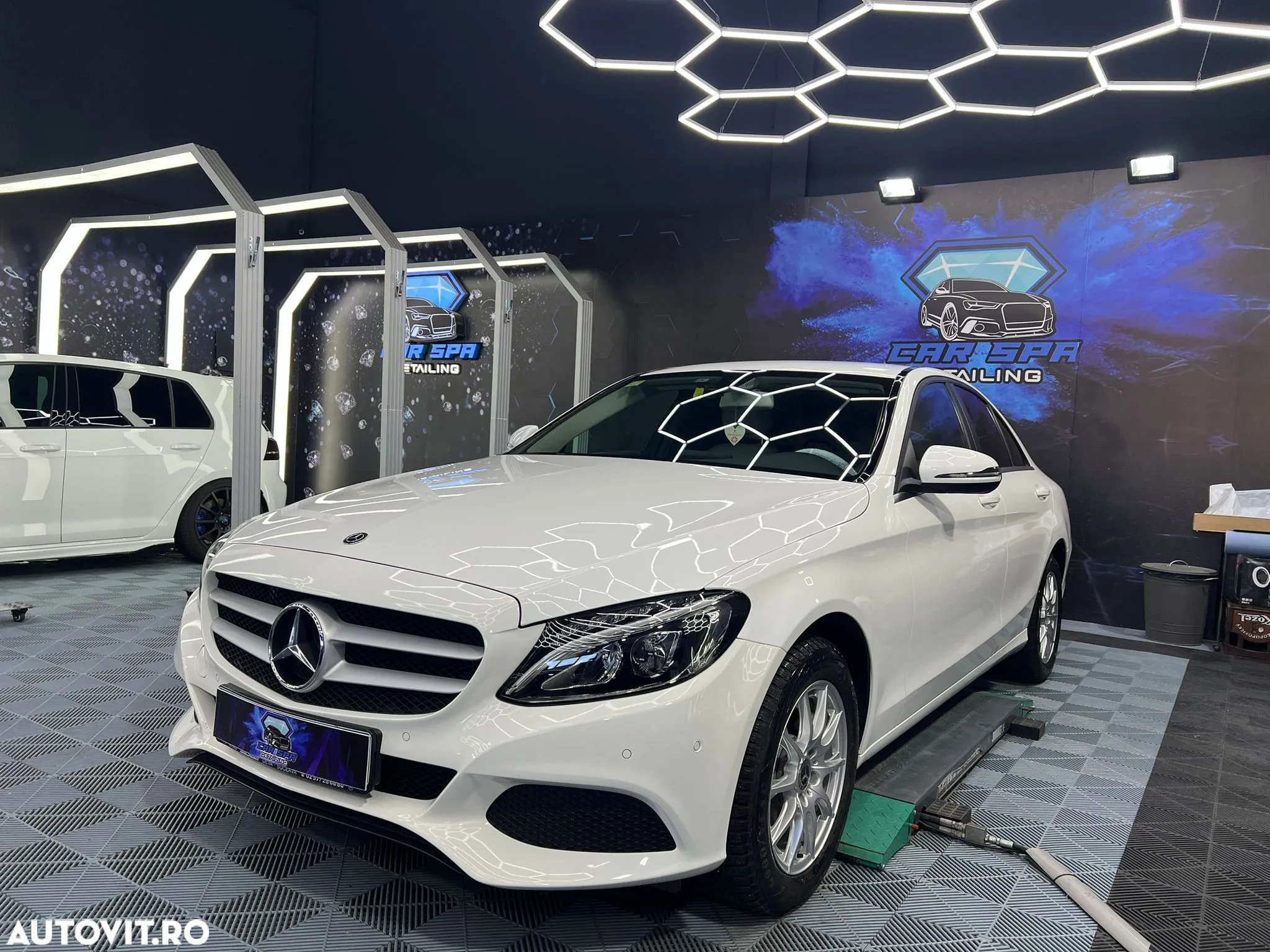 Mercedes-Benz C - 5