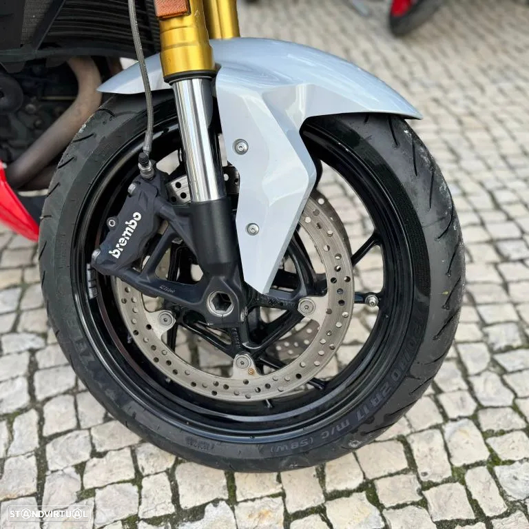 BMW F 900 R - 12