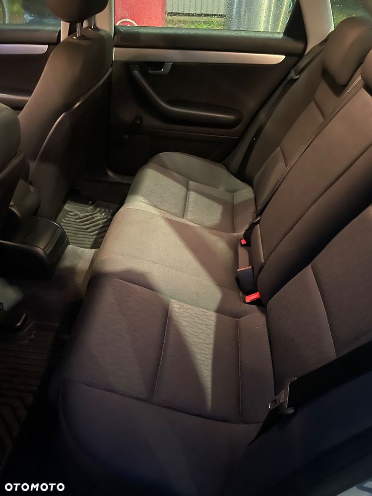 Audi A4 Limousine 2 - 12