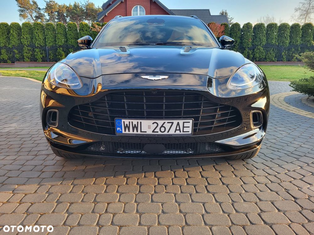 Aston Martin DBX - 2