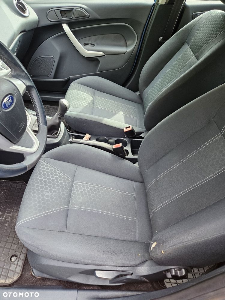 Ford Fiesta - 8