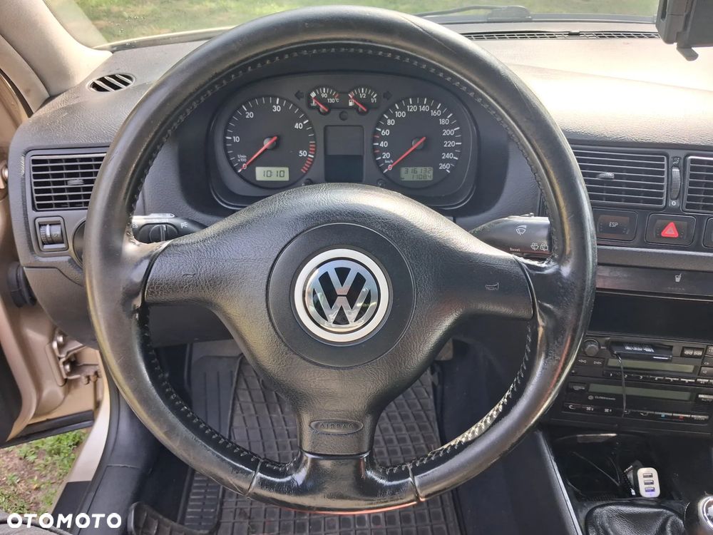 Volkswagen Golf - 9