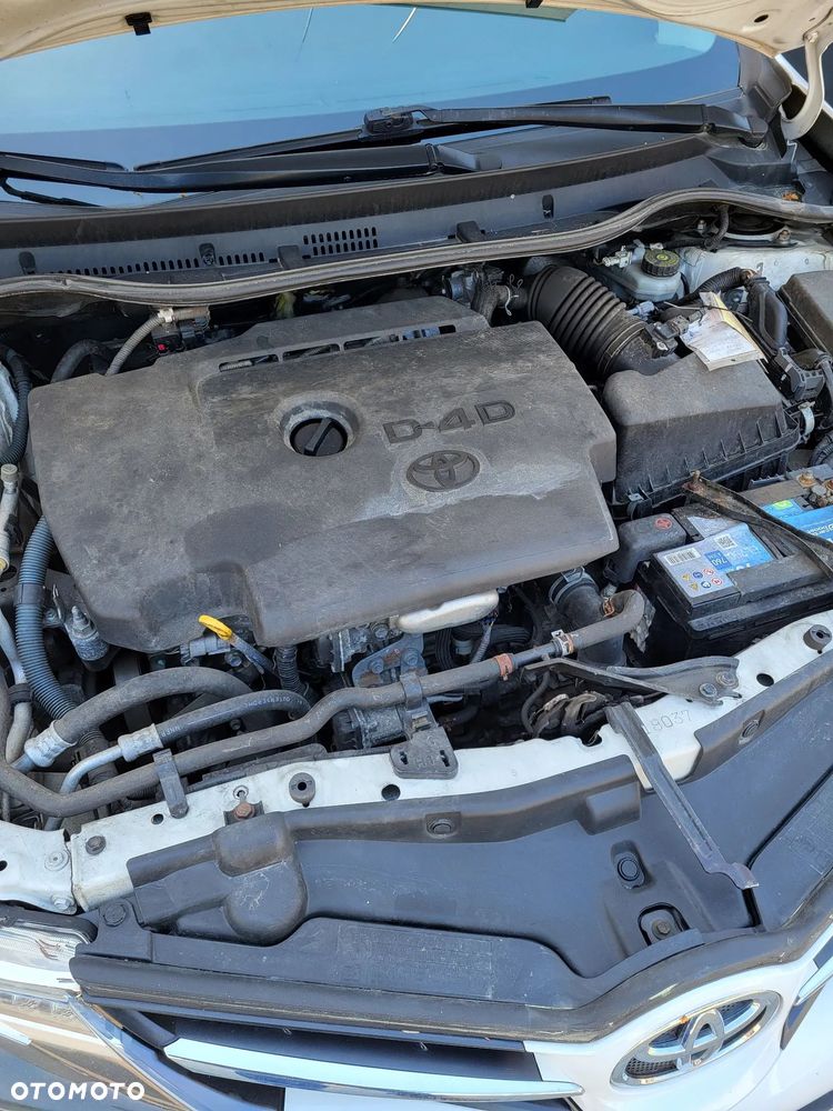 Toyota Auris 2.0 D-4D Dynamic - 12