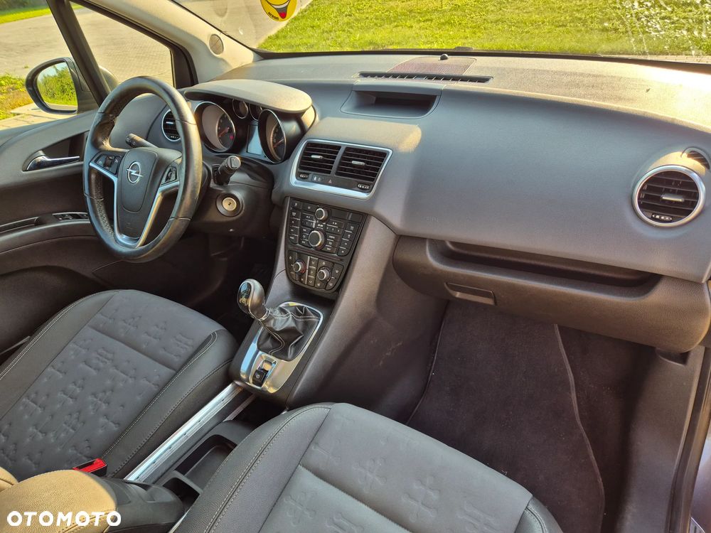 Opel Meriva 1.4 T Cosmo - 14