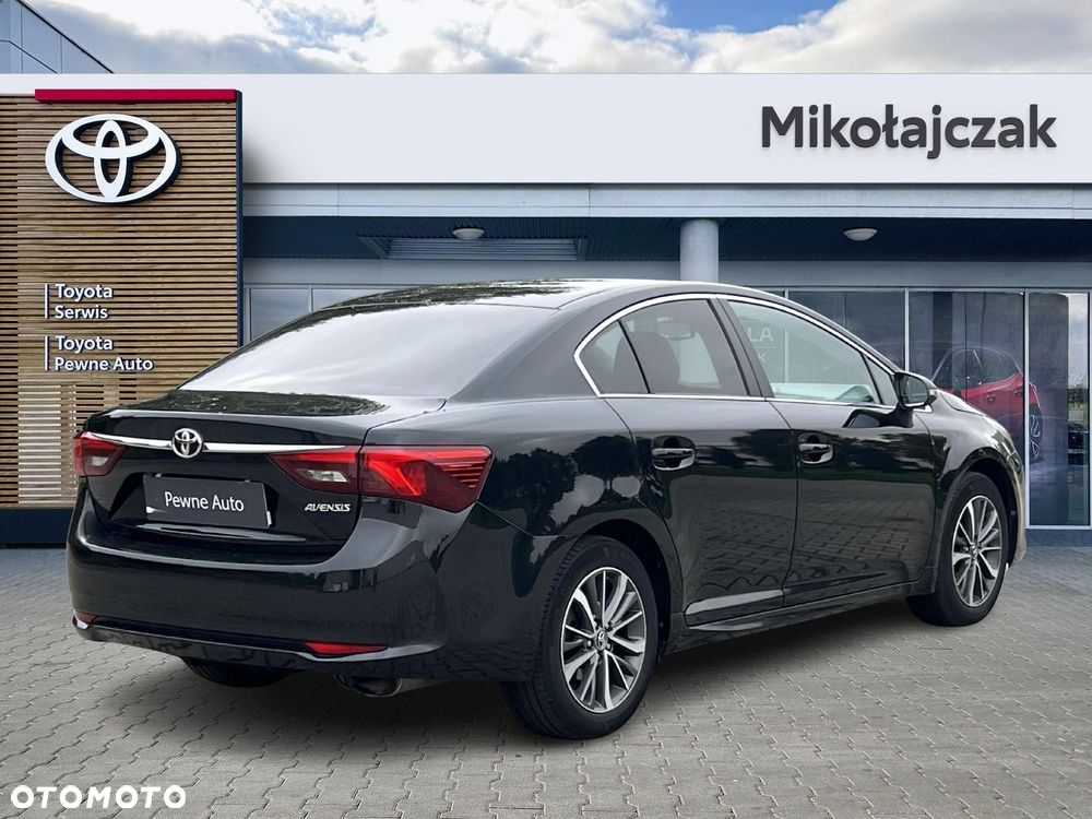 Toyota Avensis 1.8 Premium MS - 3
