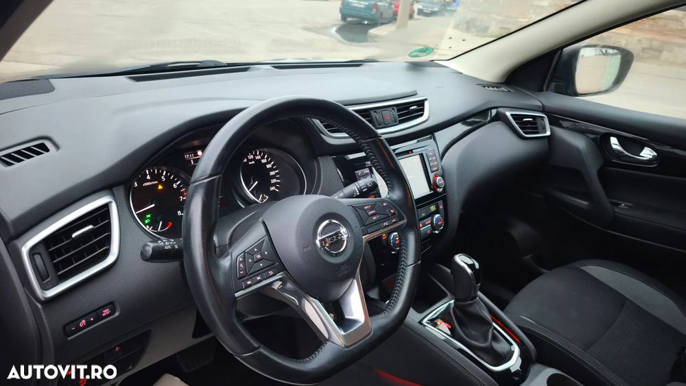 Nissan Qashqai 1.2 DIG-T Start/Stop X-TRONIC Tekna - 9