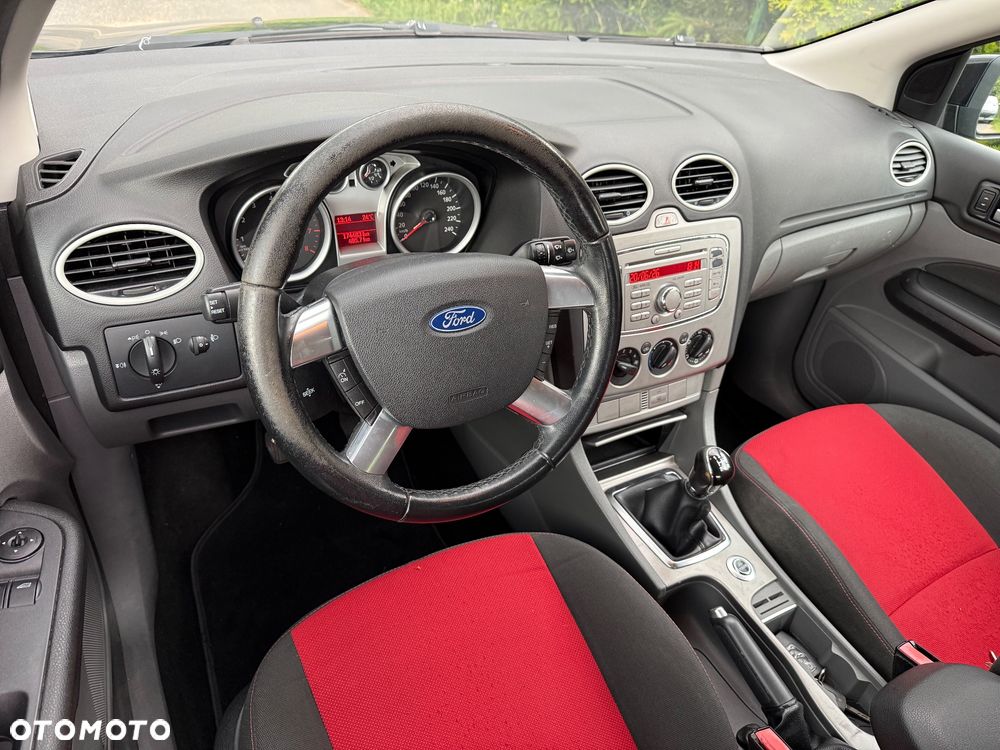 Ford Focus 1.6 Ti-VCT Style - 15