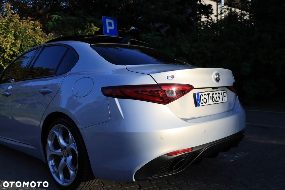 Alfa Romeo Giulia 2.0 Turbo 16V AT8 Veloce - 6