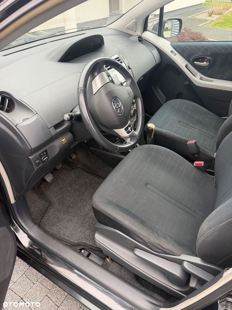 Toyota Yaris - 5